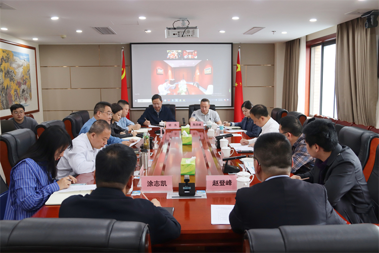 集團公司召開與青白江區(qū)委、區(qū)政府，老撾吉達篷集團，中宇安泰供應鏈科技公司，安徽泰德康科技公司合作洽談座談會
